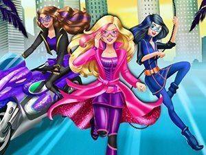 Barbara Spy Squad Dress Up Game